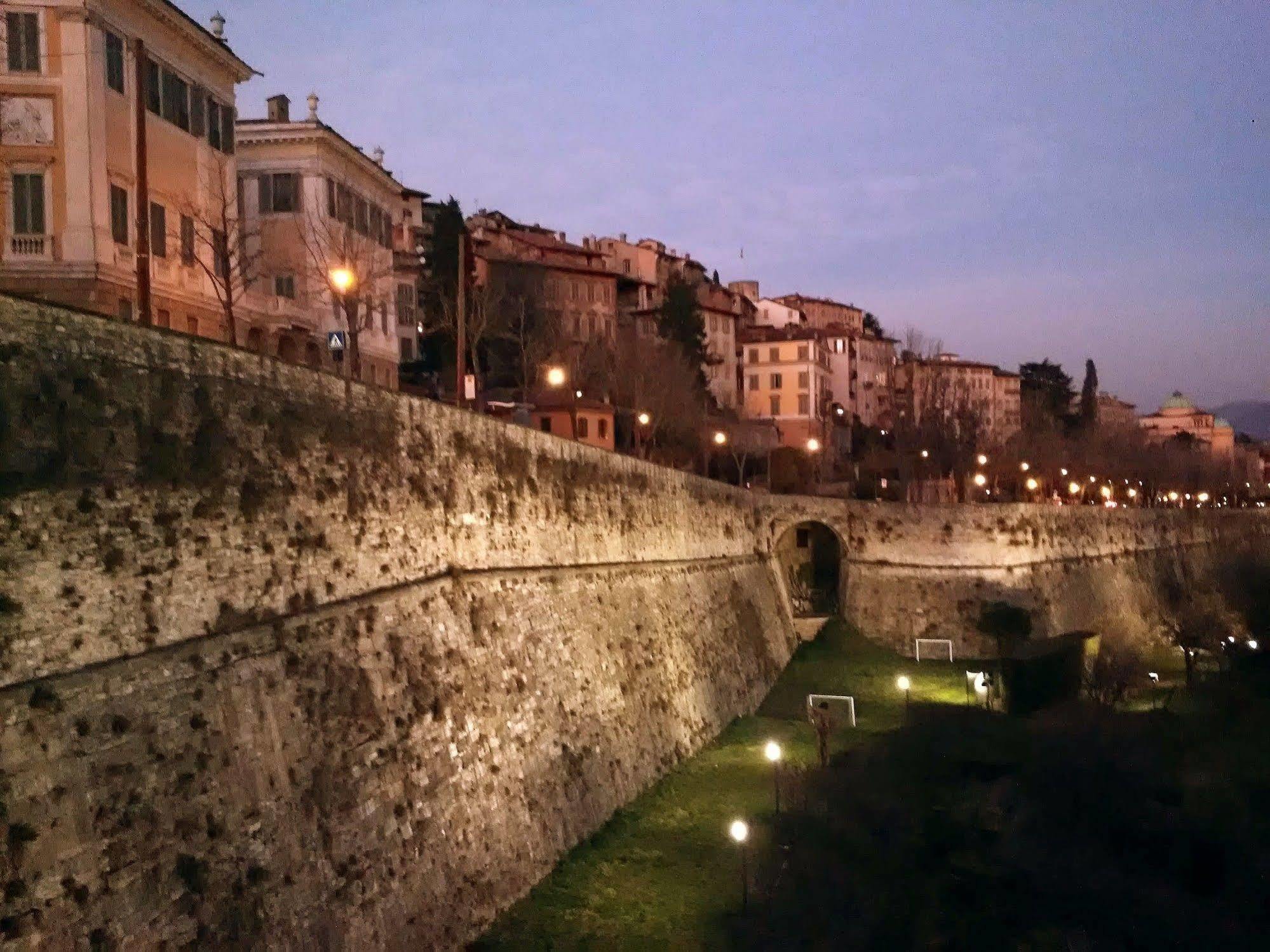 Antica Dimora Bed and Breakfast Bergamo Eksteriør billede